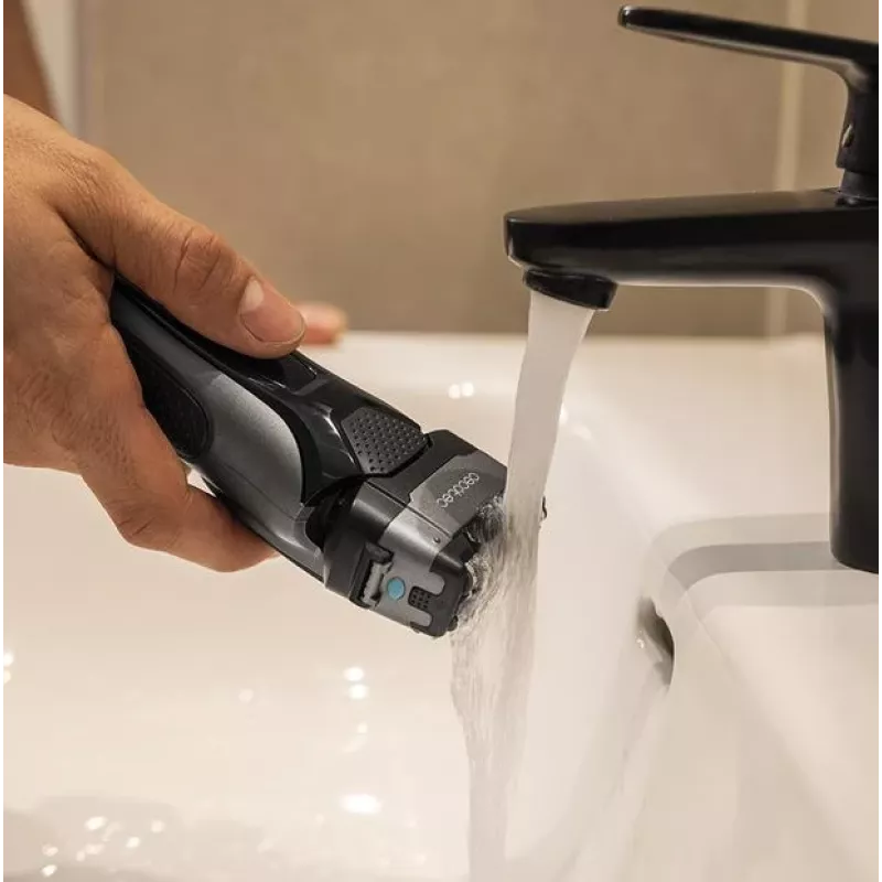 Elektrorasierer CECOTEC PrecisionCare X-Trimm Triple Shaver — 3 Klingen, wasserdicht