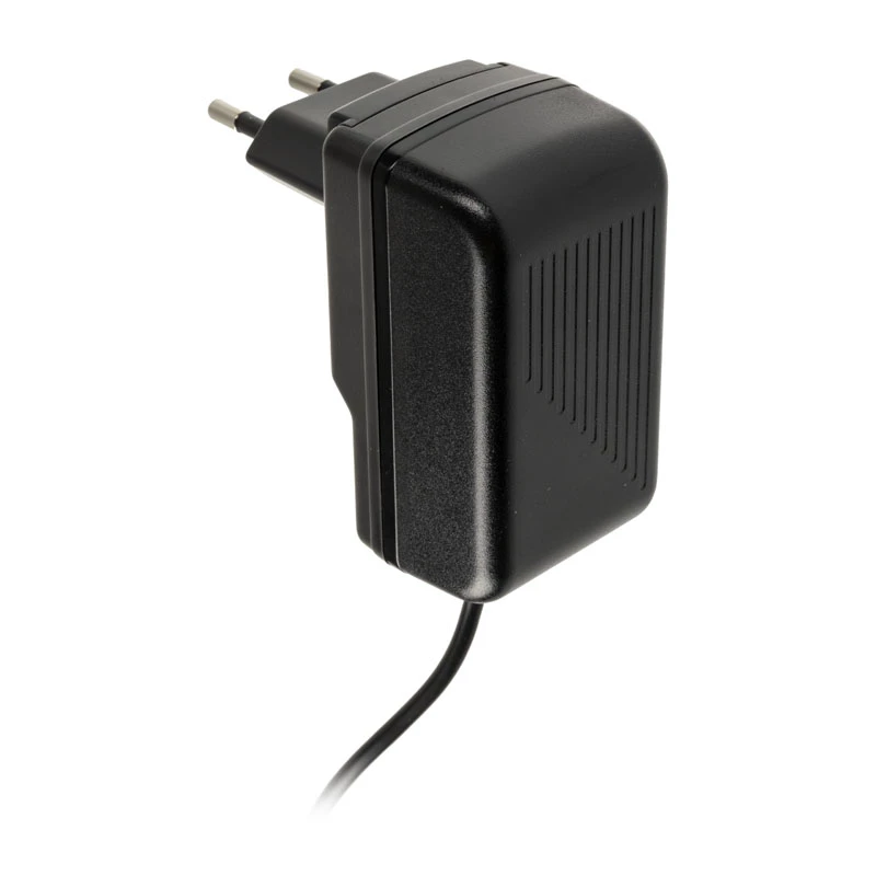 Indoor AC Fast Charger Akasa AK-PK15-02CM — 15W, USB-C 3A, 1.5 m Kabel, Schwarz