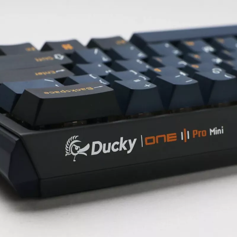 Mechanische Gaming-Tastatur Ducky One 3 Pro Mini — Hot-Swap, Cherry MX Blue, 8000 Hz Abfragerate
