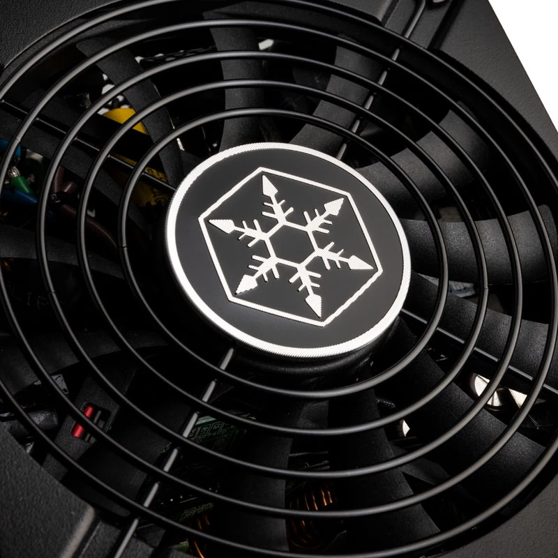 SilverStone SFX Series SX700-LPT - V1.1 - Netzteil (intern) - ATX12V 2.4/ EPS12V / SFX-L - 80 PLUS Platinum - AC 120/230 V - 700 Watt - aktives PFC - Schwarz