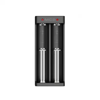 XTAR Dual-Slot Li-Ion-Akkuladegerät für 18650 Zellen, USB-C-Eingang, 2 Schächte, schwarz, LED-Anzeigen