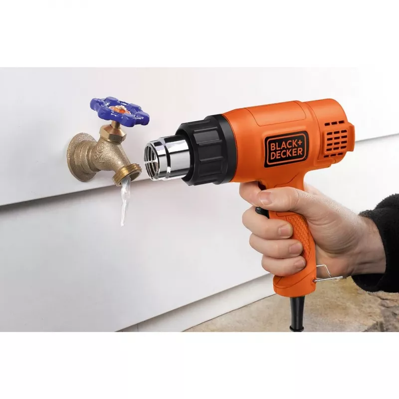 Heißluftpistole Black & Decker KX1650 — 1750 W, bis zu 600 °C, Luftstrom 570–740 l/min, 2 m Kabel, 600 g