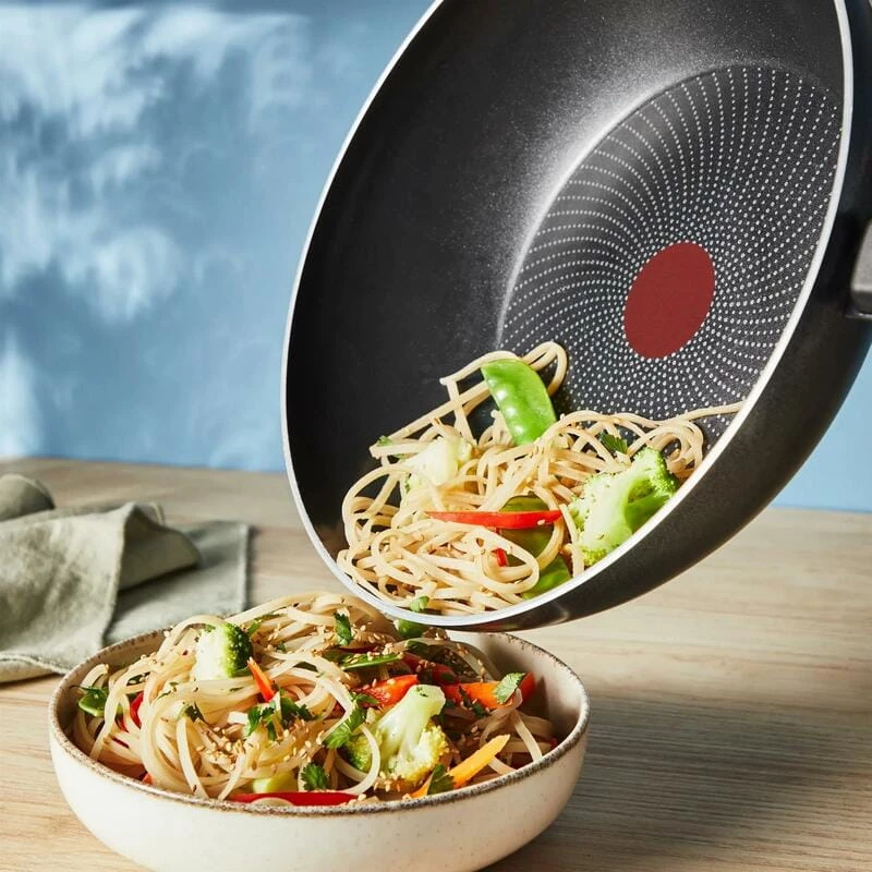 Wokpfanne Tefal So Light 28 cm — Induktion, Antihaftbeschichtung, leicht