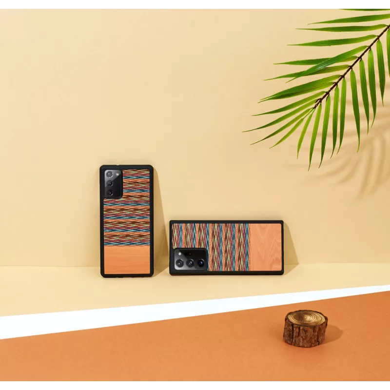 Smartphone-Hülle man and wood für Samsung Galaxy Note 20 — braunes Karomuster, schwarzes Inneres