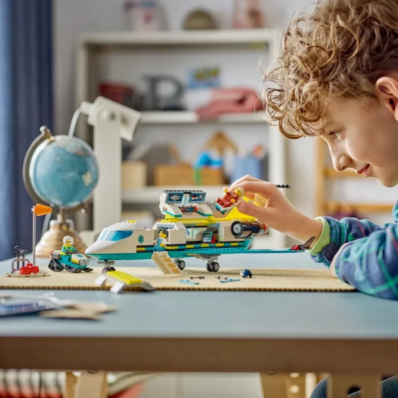LEGO City Rettungsflugzeug 60465 – kleines Rettungsflugzeug-Bauset, 403 Teile, 4 Minifiguren, Alter 6+