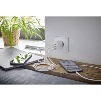 Netzteil 1XUSB-A/2XUSB-C/7806512 Intenso