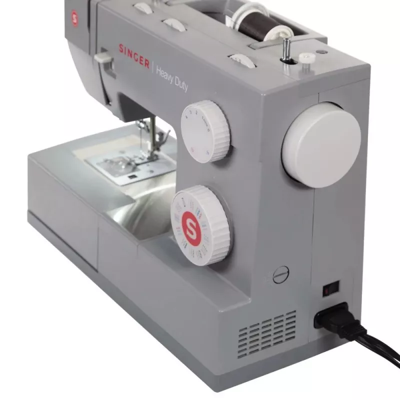 Nähmaschine SINGER Heavy Duty 4432 — elektrisch, 32 Stichmuster, 1-Stufen-Knopfloch, Freiarm, grau