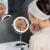 Freistehender Make-up-Spiegel Medisana CM 844 LED-Touchsteuerung, 7× Vergrößerung, integrierter 1000-mAh-Akku, dimmbares dreifarbiges Licht