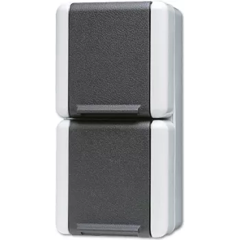 Steckdose JUNG 822 W, 250 V 16 A, Abmessungen 75×58×151 mm, Farbe Schwarz/Weiß