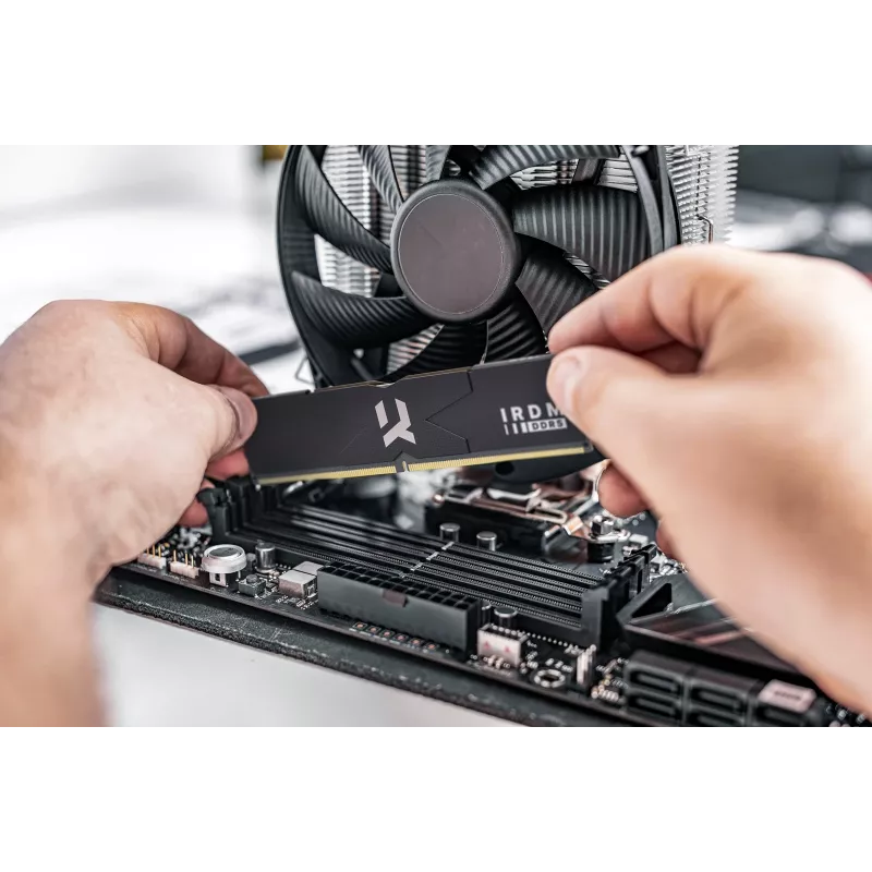 Memory DDR5 IRDM 32GB(2*16GB)/8000 CL36 schwarz