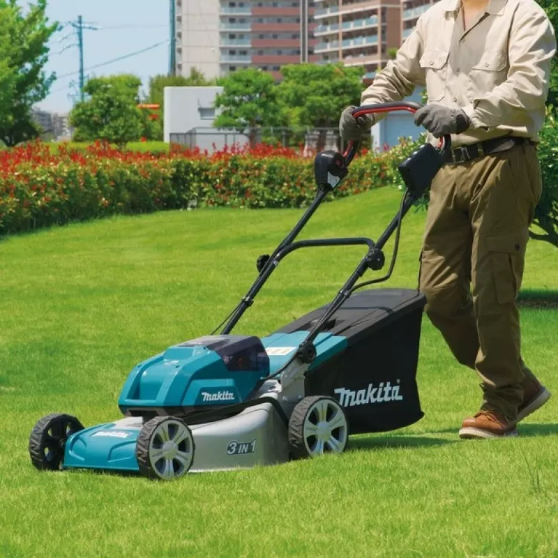 Makita DLM460Z Rasenmäher Batterie Schwarz, Blau