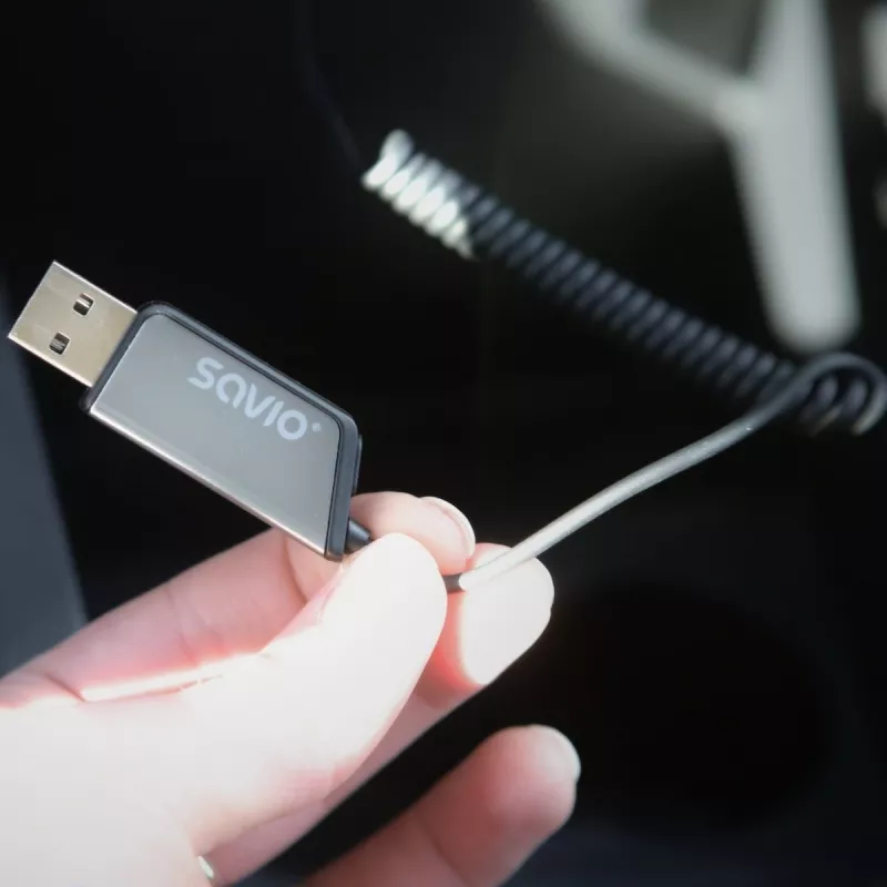 Savio TR-16 Transmitter AUX-Adapter mit Freisprechfunktion, Bluetooth 5.3, Google Assistant/Siri