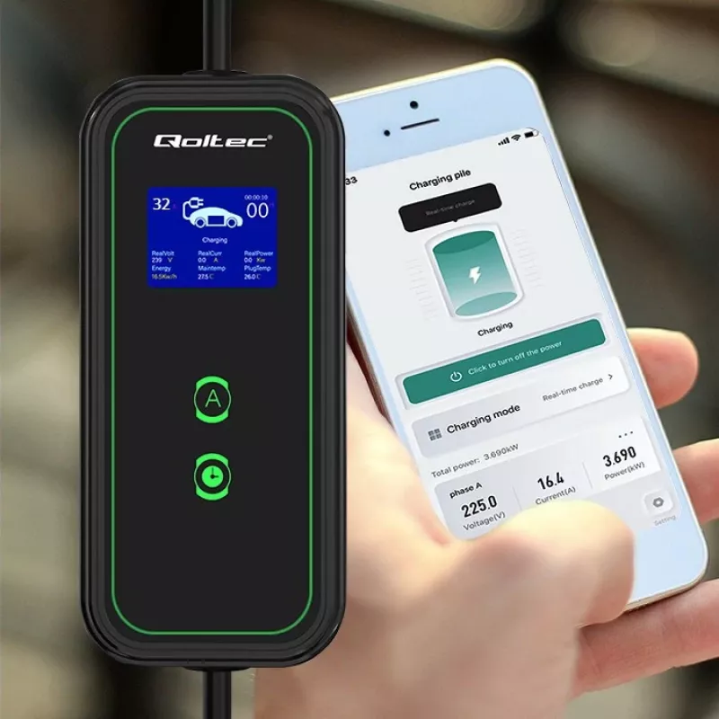 Qoltec Mobile EV Car Charger Adjustable 2in1 Type2 | 7kW | 230V | CEE 3 PIN | Wi-fi| LCD | Portable | Wallbox | 5m