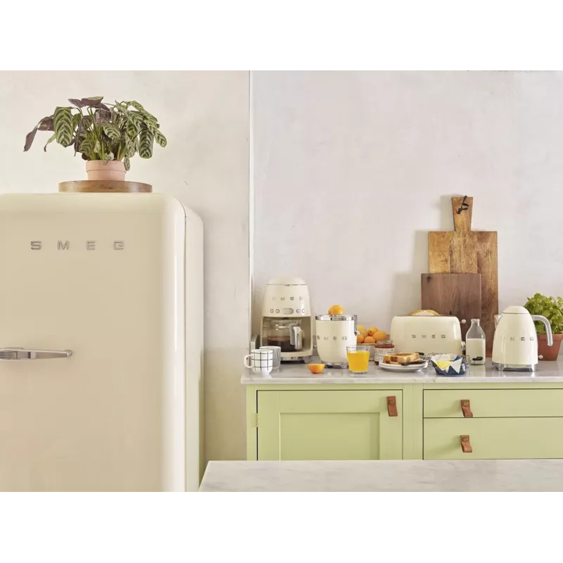 Wasserkocher Smeg 1.7L 2400W Cream