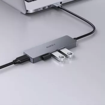 USB-Hub Aukey CB-H36 — 4-Port USB 3.2 Gen 1 Typ-A, Host USB 2.0, 5000 Mbit/s, Aluminium Silber