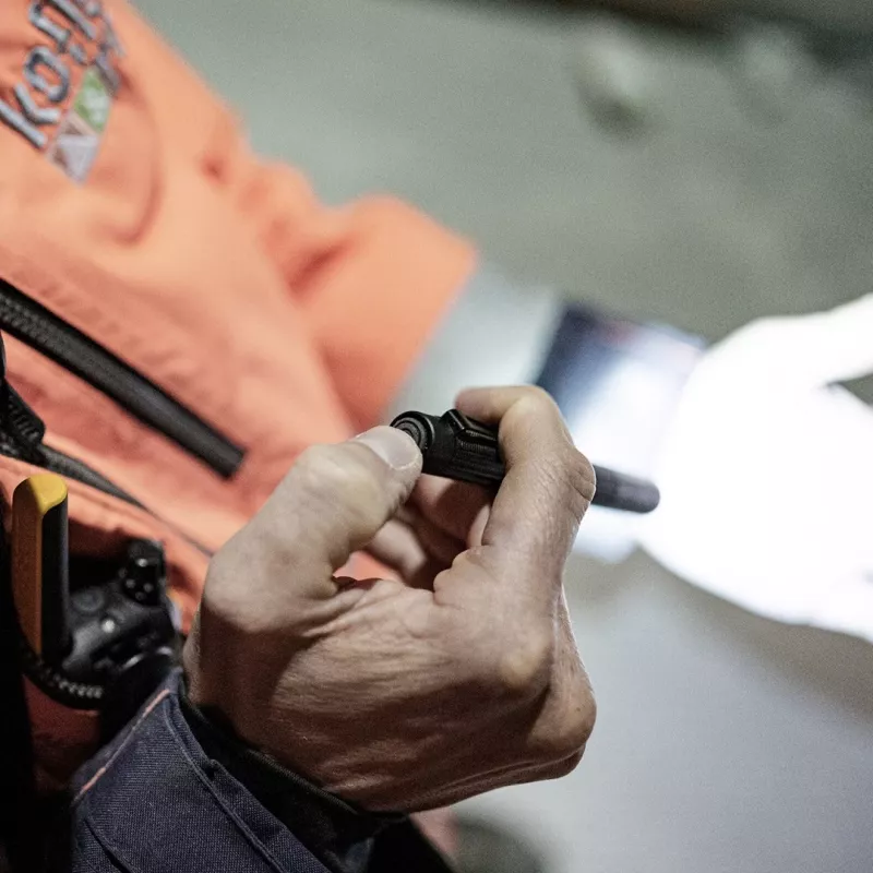 Taschenlampe Ledlenser P2R Schwarz – wiederaufladbare kompakte Stiftlampe