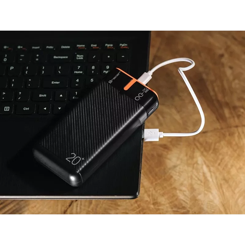 Tragbares Ladegerät TRACER EnerGen 20000 mAh, Power Delivery 20W, USB-C-Eingang, 2×USB-A-Ausgänge, Unterstützung für 3 Geräte, orange
