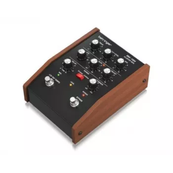 Behringer BM-18M CLUSTER BOX Gitarren-Effektpedal
