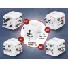 Universeller Reiseadapter GEMBIRD TPA-INT-01-W — Eingang 100–250 V, Typ-G-Stecker, kompakte Abmessungen 84×56×85 mm