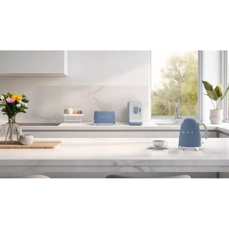 Smeg KLF03SBMEU Wasserkocher 1,7 L 2400 W Blau