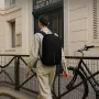 Rucksack XDDESIGN Switch 2-in-1 P706.3305 — 22 L, für 15,6 Zoll Laptop, abschließbarer Hauptreißverschluss, schwarz