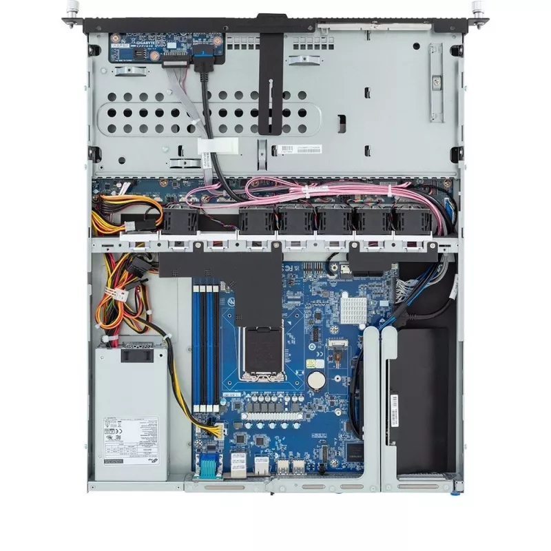 Rack-Server GIGABYTE R123-X00-AA01 1U — Single-Sockel Intel Xeon Scalable Plattform, LGA 1700, DDR5, 4 DIMM, 2,5-Zoll-Einschübe x4, 400 W Netzteil (80 PLUS Gold)