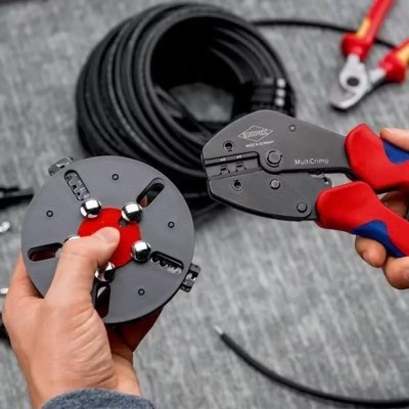 Crimpwerkzeug Knipex 97 33 03 MultiCrimp für PV-Steckverbinder MC4 und MC4 EVO2