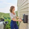 Wandmontierte EV-Ladestation Hager witty one 11 kW 3-phasig mit Typ-2-Stecker, RFID, Bluetooth, 4,5 m Kabel, IP55, IK10