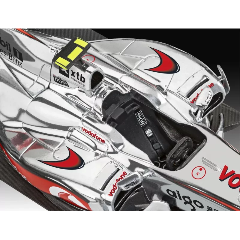 REVELL Plastikmodell McLaren Mercedes MP4-25 Lewis Hamilton — Maßstab 1:24