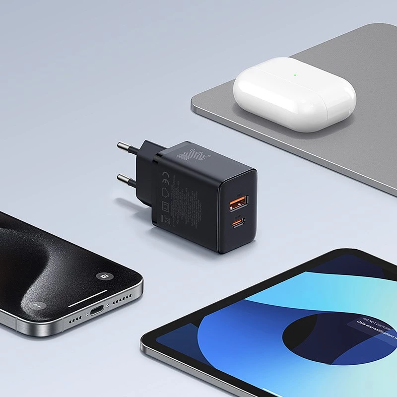 Baseus P10111404113-00 Cube USB-C / USB-A 30W Netzteil Schwarz