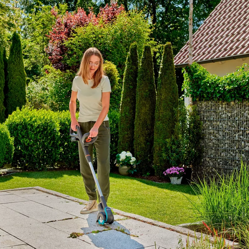 Elektrische Unkrautbürste Gardena 14822-20 Grün Nylon
