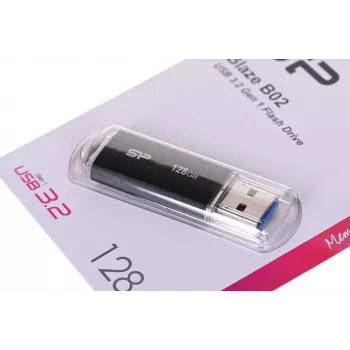 USB-Stick Silicon Power 128 GB USB Type-A 3.2 Gen 1 Blaze B02, Kunststoffkappe, Schlüsselring, Schwarz