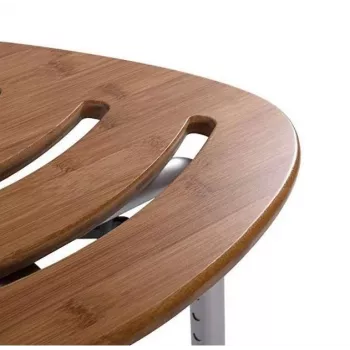 Bade- und Duschhocker aus Holz