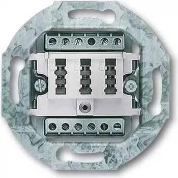 Busch-Jaeger 0242/04. Breite: 70 mm, Tiefe: 24 mm, Höhe: 70 mm (2CKA000230A0389)