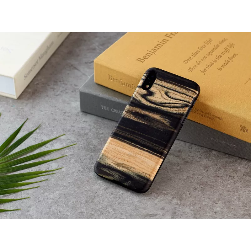 Handyhülle man and wood für iPhone XR — weiß Ebenholz schwarze Holzrückseite, schützende Schale