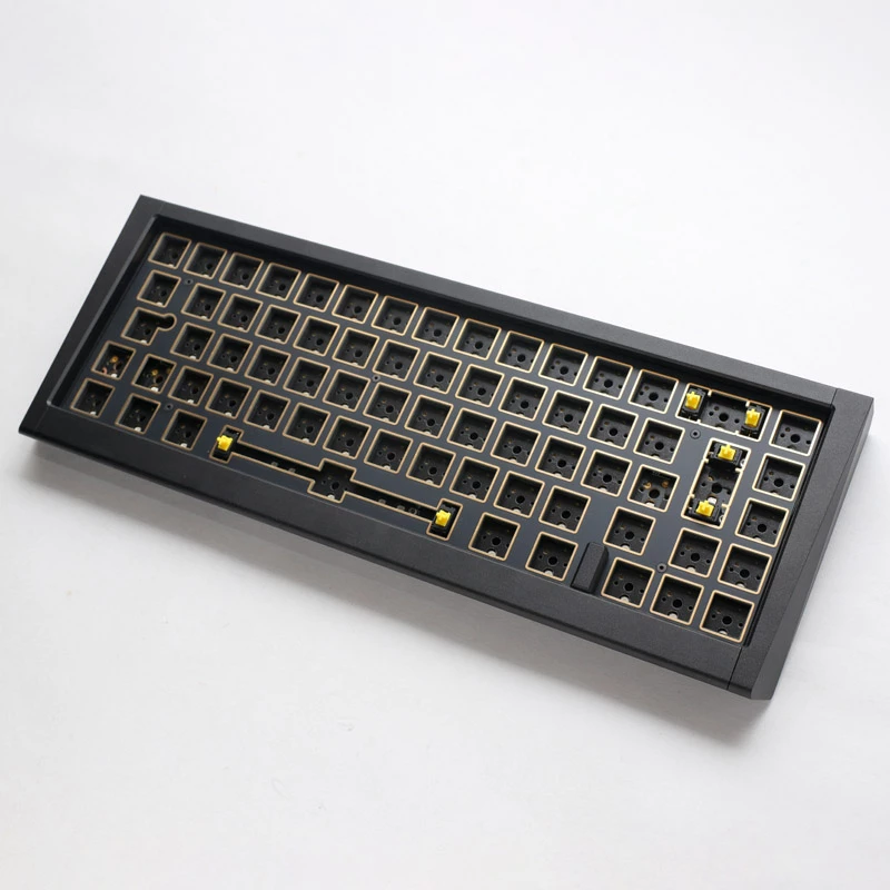 Ducky Outlaw 65 Tastatur Universal USB Schwarz