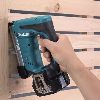 Makita DST221Z Nagler/Tacker Akku-Tacker