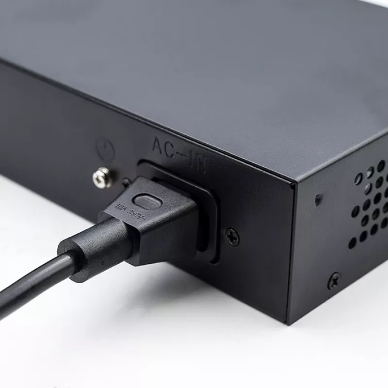 Ethernet Switch QOLTEC 52297 PoE RJ45 mit PoE-Uplink und SFP-Port