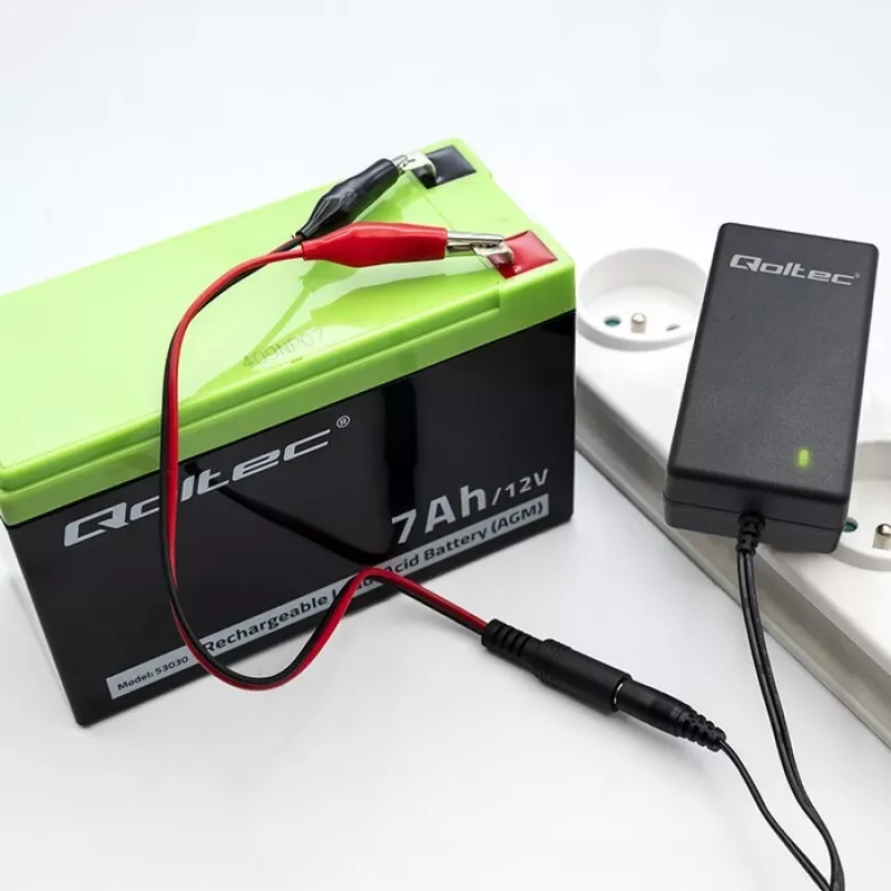 Batterieladegerät QOLTEC 52423 für AGM/GEL/STD-Batterien 6V/12V 1,5A