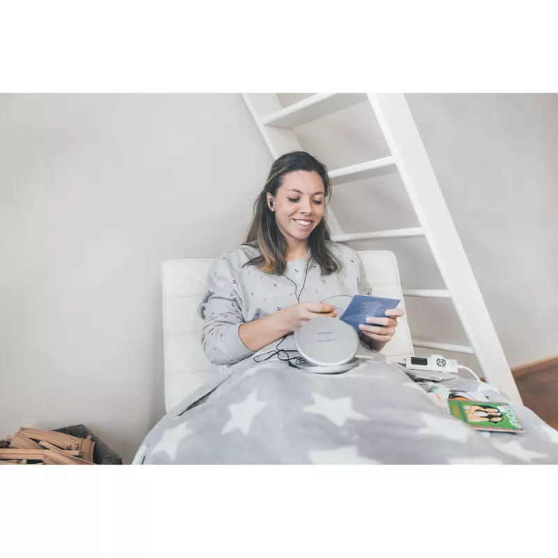 Lenco CD-201SI Tragbarer CD-Player mit Hörbuch- und Ladefunktion, silber