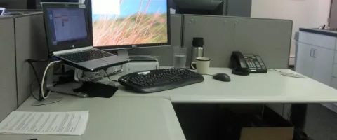 Kabelgebundene vs. kabellose Tastatur und Maus: Kaufratgeber fürs Büro
