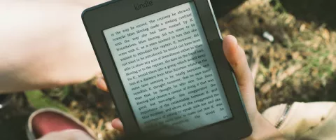 Kindle oder Tolino: Welcher E-Reader passt zu Ihnen? Der Vergleich