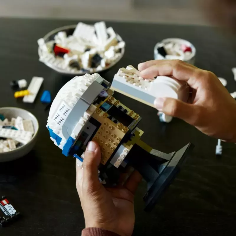 Baubarer Display-Helm LEGO Star Wars Captain Rex 75349 — 854 Teile, Sammlerstück für Erwachsene (18+)