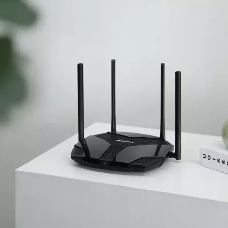 Tischrouter MERCUSYS MR80X — Dualband-Wi‑Fi 6 (802.11ax), 3000 Mbit/s, 4 externe Antennen, 3 Gigabit-LAN-Ports