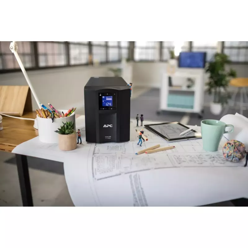 APC Smart-UPS C, Line Interactive, 1000VA, Tower, 230V, 8x IEC C13 Steckdosen, SmartConnect Port, USB und serielle Kommunikation, AVR, Grafik-LCD