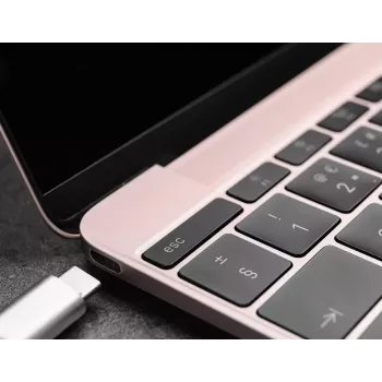 D-Link 6-in-1 USB-C Hub mit HDMI/Kartenleser/Power Delivery