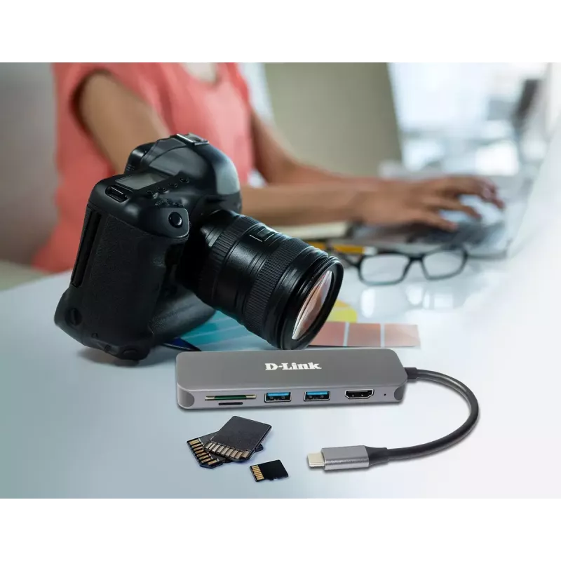 D-Link 6-in-1 USB-C Hub mit HDMI/Kartenleser/Power Delivery