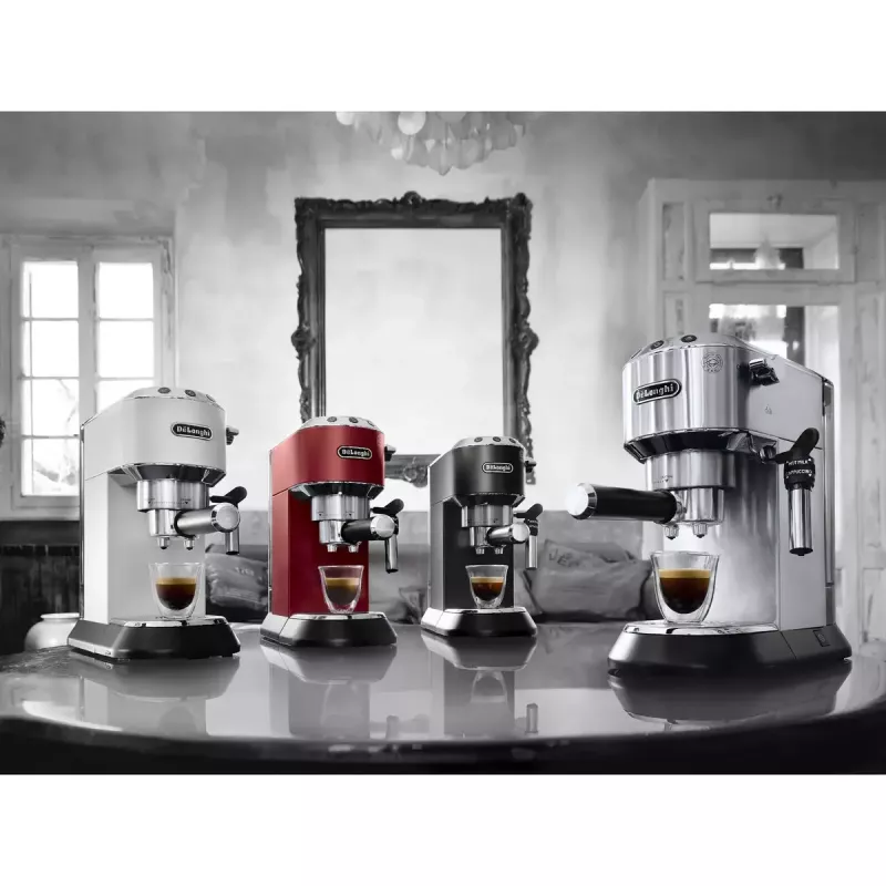 De’Longhi Dedica Style EC 685.BK Semi-automatische Espressomaschine 1,1 L