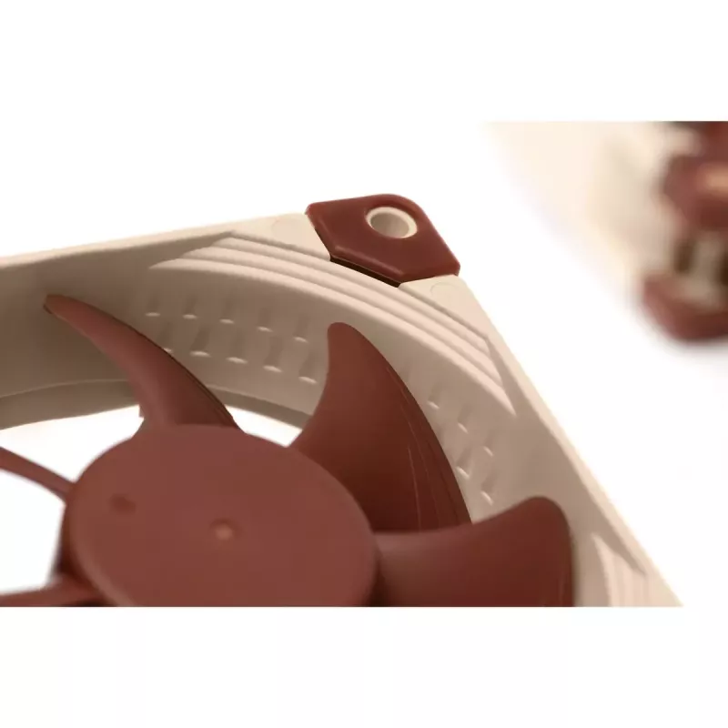 Gehäuselüfter Noctua NF-A8 PWM — 80 mm, 12 V, 450–2200 U/min, 55,5 m³/h, 17,7 dB, MTBF 150.000 h