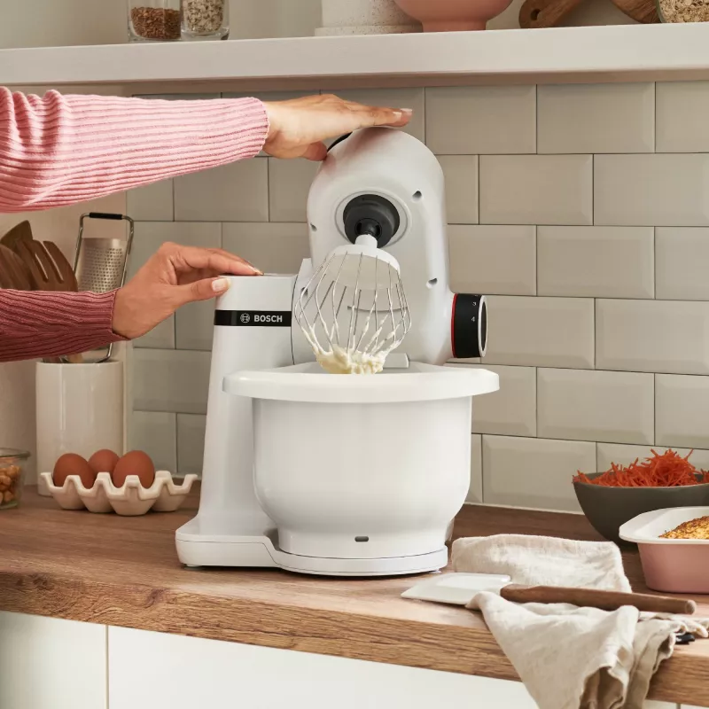 Küchenmaschine Bosch Serie 2 MUMS2AW00 — 700 W, 3,8-L-Schüssel, 4 Geschwindigkeiten, weiß